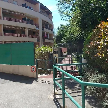 Grand Parc De Vaugrenier - Climatiseur - Terrasse - Piscine Апартаменты